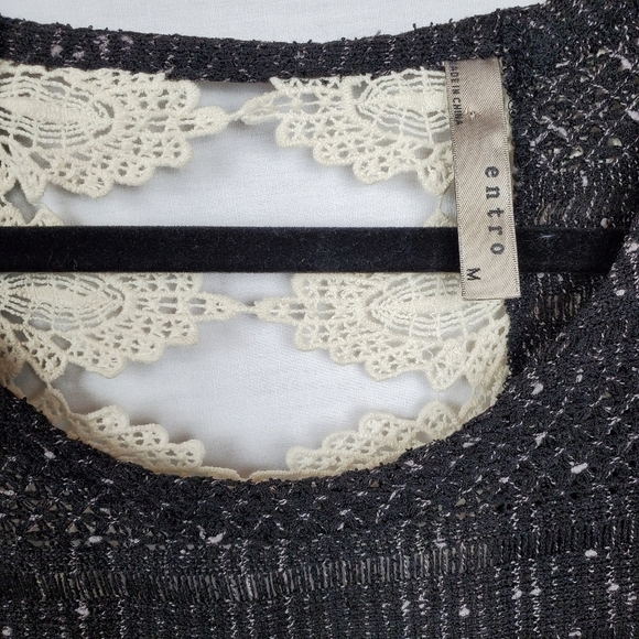 Entro sz M crocheted lace open back sweater - Picture 5 of 11